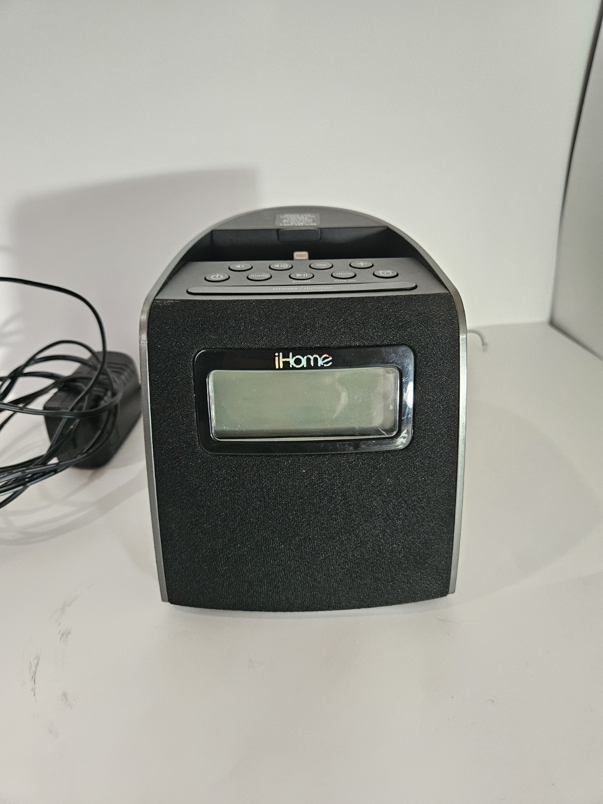 IHome iPod Charging Dock IPL 22 Alarm Clock FM Radio With Power Cord
