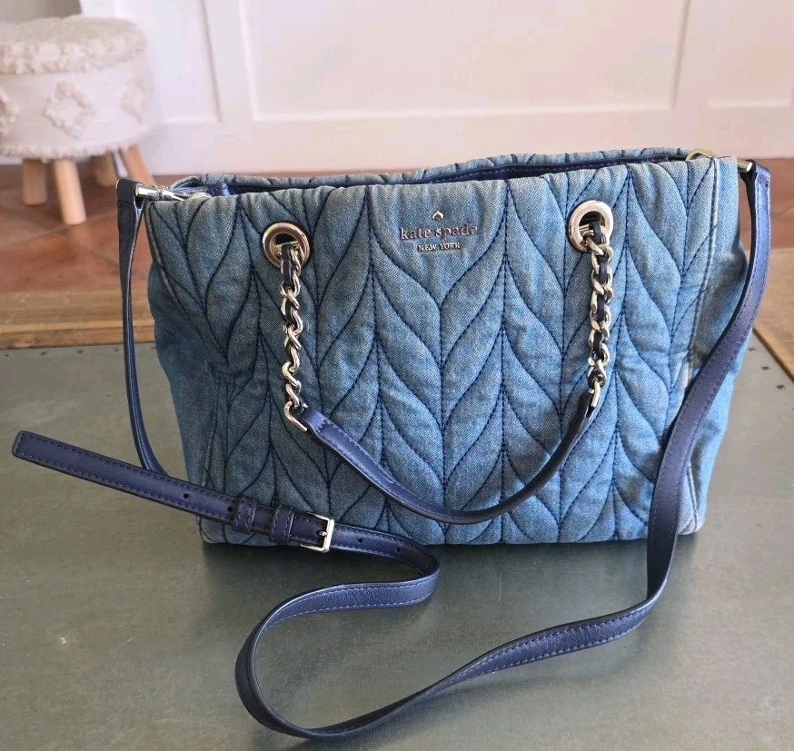 Preços baixos em Kate Spade New York exterior de brim Bolsas e