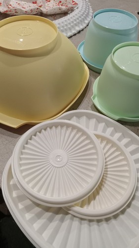 Tupperware Green Bowl - Highly rated Buy It For Life recommendation