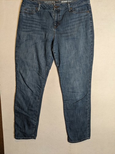 Style slim straight mid rise size 12 