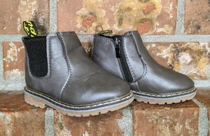 boys slip on boots
