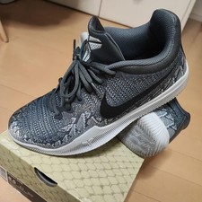 Preços baixos em Nike Mamba Rage Dark Grey | eBay Preços baixos em Nike Mamba Rage Dark Grey | eBay
