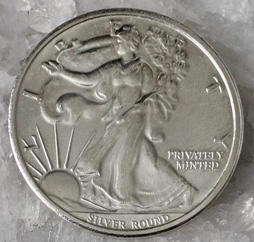 United States AMERICAN EAGLE Silver Dollar .999 Fine Undated Round Coin Bullion