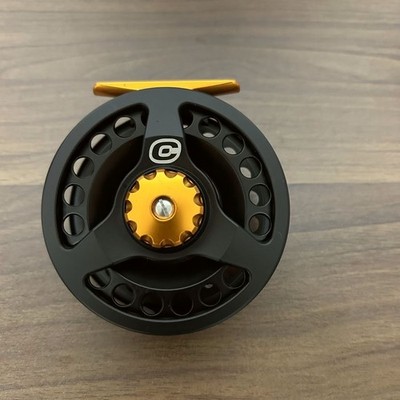 CHEEKY TYRO 375 フライリール ケース付き Cheeky Tyro 375 Fly Fishing Reel 7-8wt Large Arbor Model Cheeky