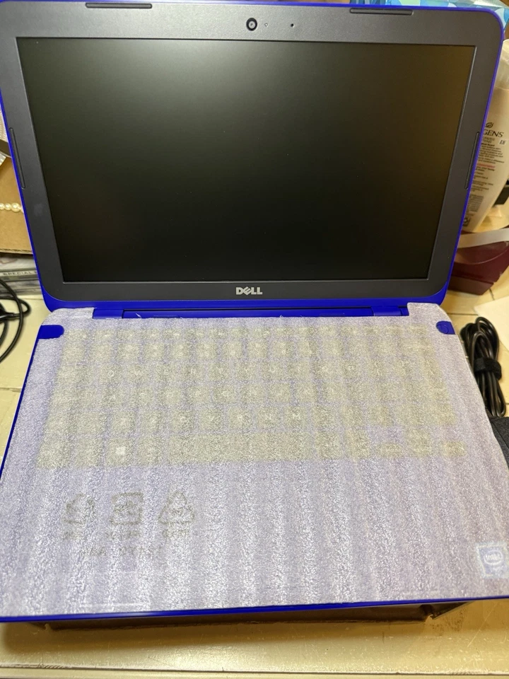 Dell Inspiron 11 Laptop P24t001. New In Box - Image 2 of 4