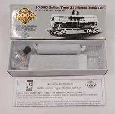 Proto 2000 23138 HO Scale GATX 10,000 Gallon Type 21 Riveted Tank Car #17556