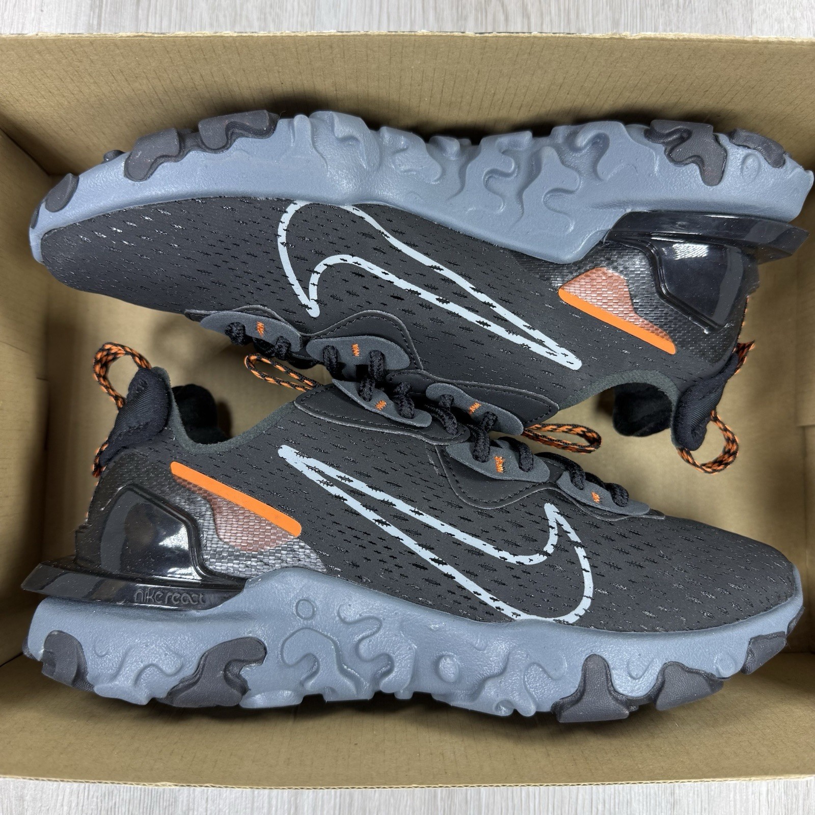 Size 5.5 - Nike React Vision Black Safety Orange Trainers HJ8997 001 image 9