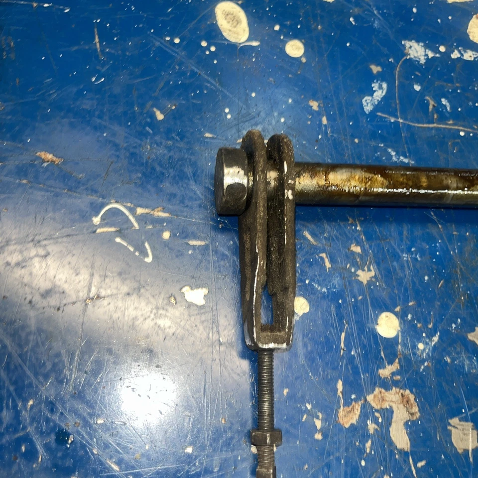 Задняя ось 1969 HONDA CL175 SCRAMBLER - Изображение 2 из 4