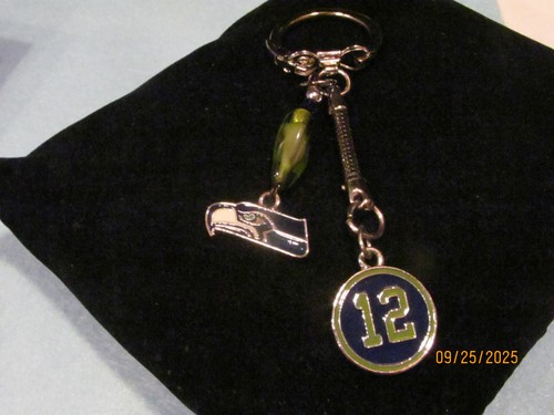 Seattle Seahawks Football #12 Beaded Keychain/purse clip - New w/gift box - Picture 6 of 7