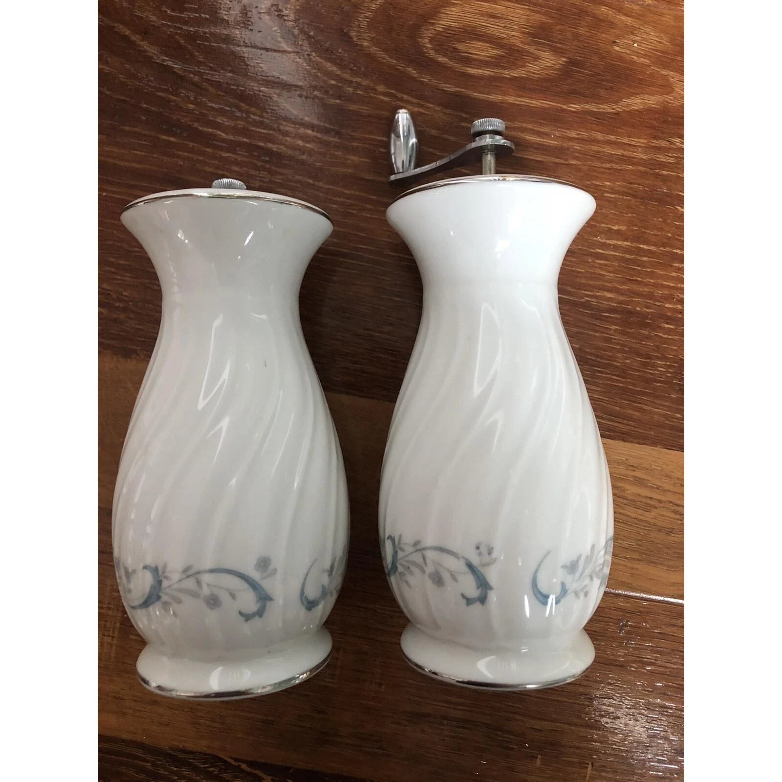 Vintage 90s Camelot China Gracious pattern 5" Salt Shaker Pepper Mill Set