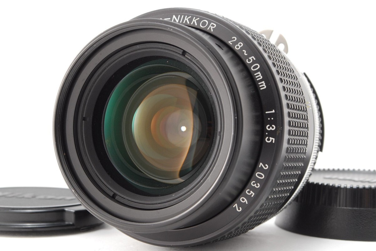 ニコン Zoom Nikkor Ai-S 28-50mm F3.5 Review & Sample Images