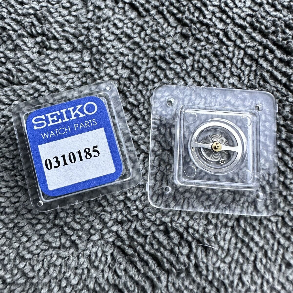 GENUINE ORIGINAL BALANCE COMPLETE WITH STUD SEIKO 4R57 6R15 GENUINE ORIGINAL BALANCE COMPLETE WITH STUD SEIKO 4R57 6R15
