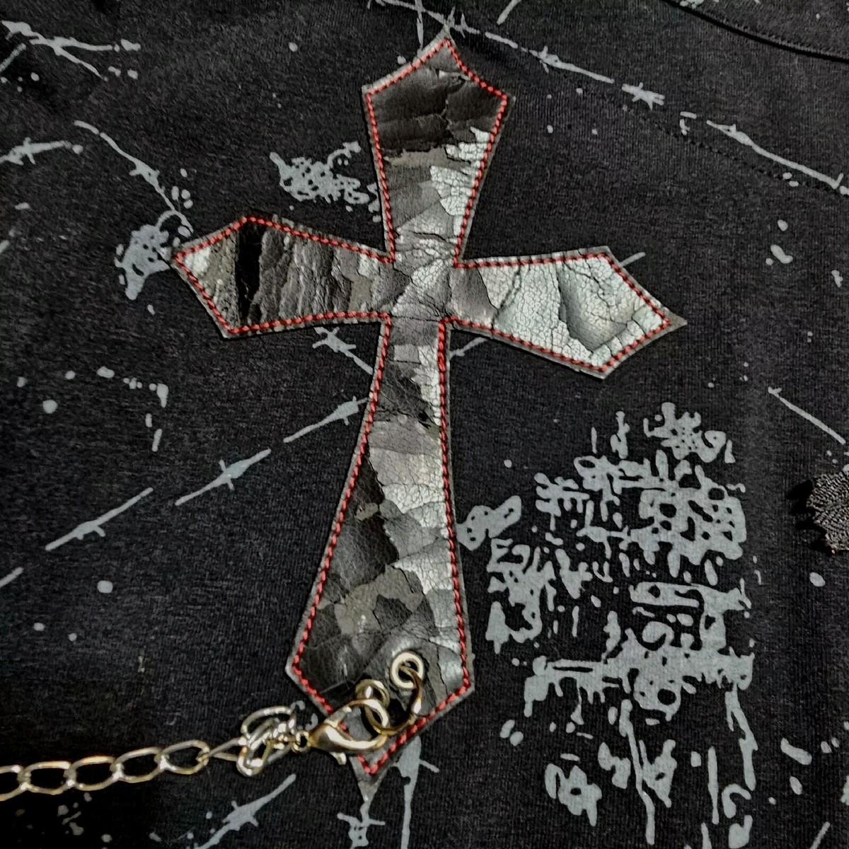 BODYLINE Bloodstorm スカル ダメージ 肩あき 長袖 Tシャツ 楽天市場】【SS】【S】刺繍 バイカー スカルTシャツ【クロス