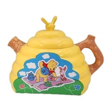 Disney Winnie the Pooh Piglet Ceramic Beehive Teapot Picnic Scene Vintage