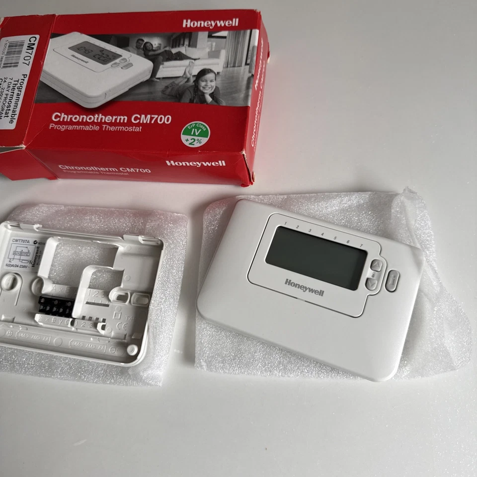 Honeywell CM707 7 Day Programmable Thermostat - CMT707A1029 VAT Inc Fast Post - Image 3 of 4