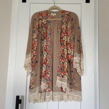 Umgee Floral Boho Kimono Cardigan Lace Trim Open Front Taupe Size S/M