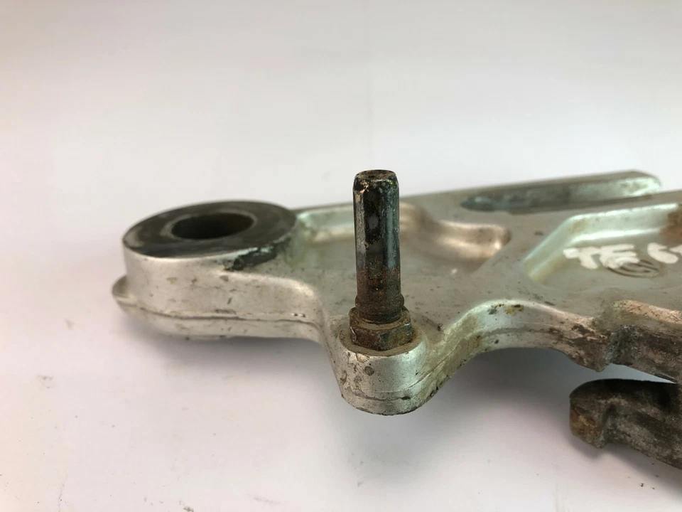 HUSQVARNA TE 610 TE610 1996 REAR BRAKE CALIPER BRACKET CARRIER - Изображение 2 из 4