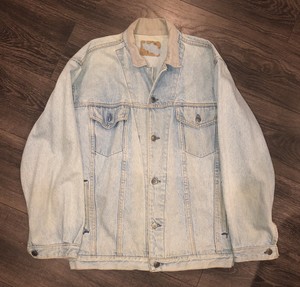 gap light wash denim jacket