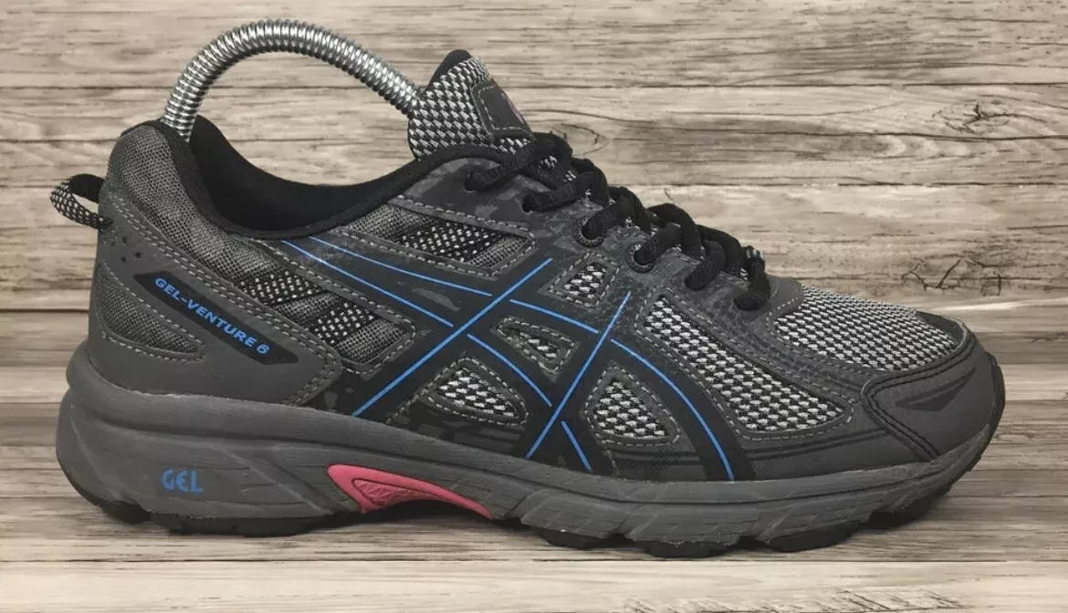 Asics hiking on sale shoes women's