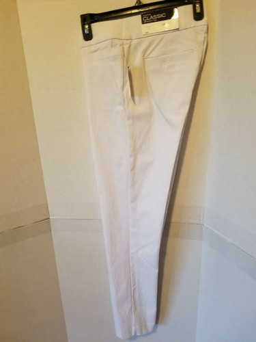 Liz Claiborne Sophie Classic Pull-On 