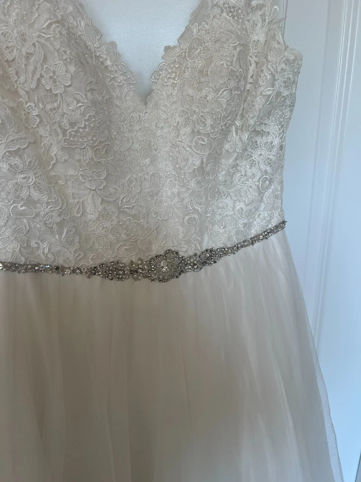 Новый свадебное платье - Allure свадебный стиль 9205 - размер 12 - новое состояние товара - Изображение 4 из 4