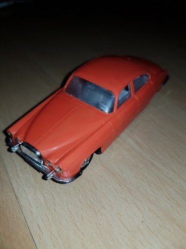 NOREV PLASTIQUE N° 19 JAGUAR MK10 ORANGE TRES BEL ETAT 1/43 - Photo 1/7