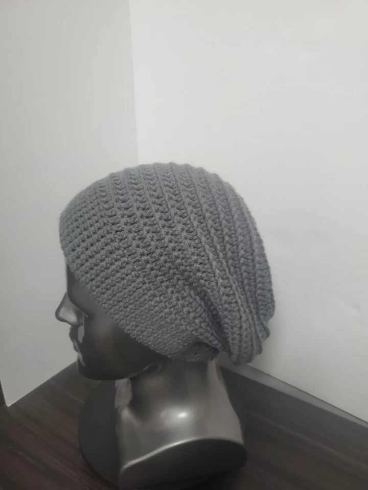 Gorro de ganchillo ligeramente holgado reversible para hombre hecho a mano Foto 4 de 4