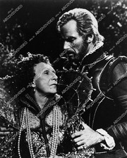 5588a-008 Judith Anderson, Charlton Heston TVM Elizabeth the Queen 5588a-008