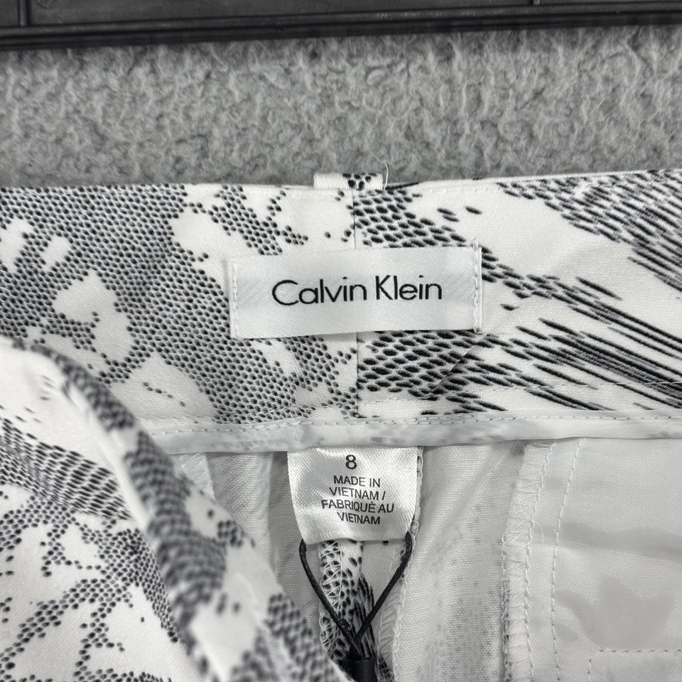 Pantalones Cortos Calvin Klein Para Mujer 8 Estampado Gráfico Cremallera Bolsillo Mezcla de Algodón Informales Nuevos con Etiquetas Foto 4 de 4