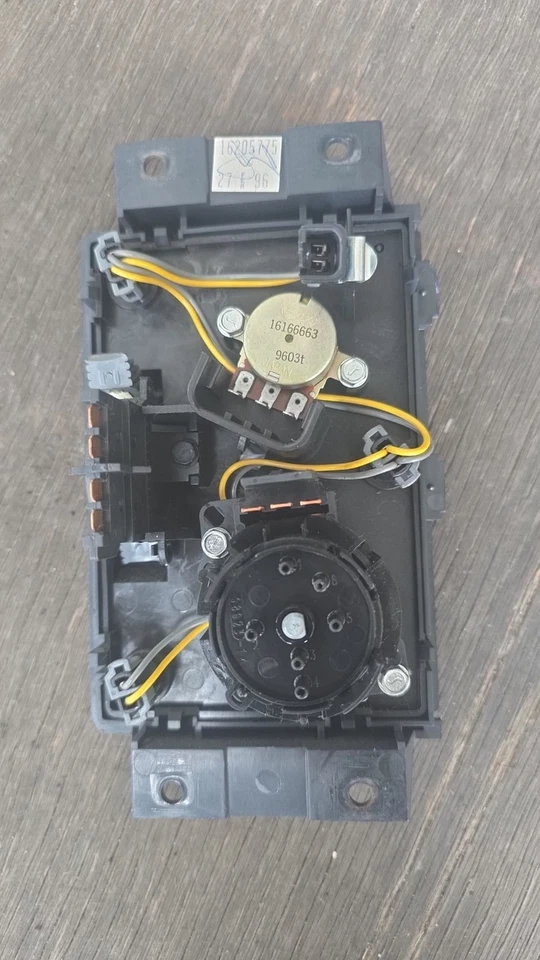 95-97 UNIDAD DE CONTROL DE CLIMA CHEVY GMC S-10 BLAZER JIMMY CLIMATIZACIÓN AIRE ACONDICIONADO CALENTADOR 96 TEMPERATURAS Foto 2 de 4