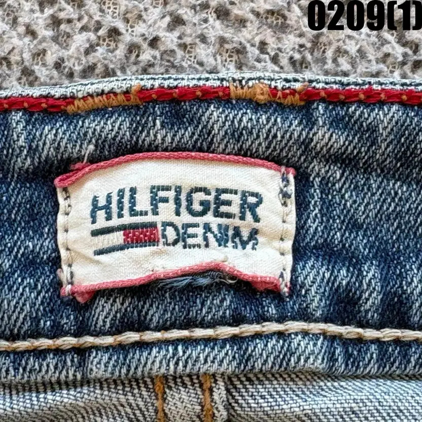 Tommy Hilfiger Vintage Wash Denim Jeans, Size 28 thumbnail 3