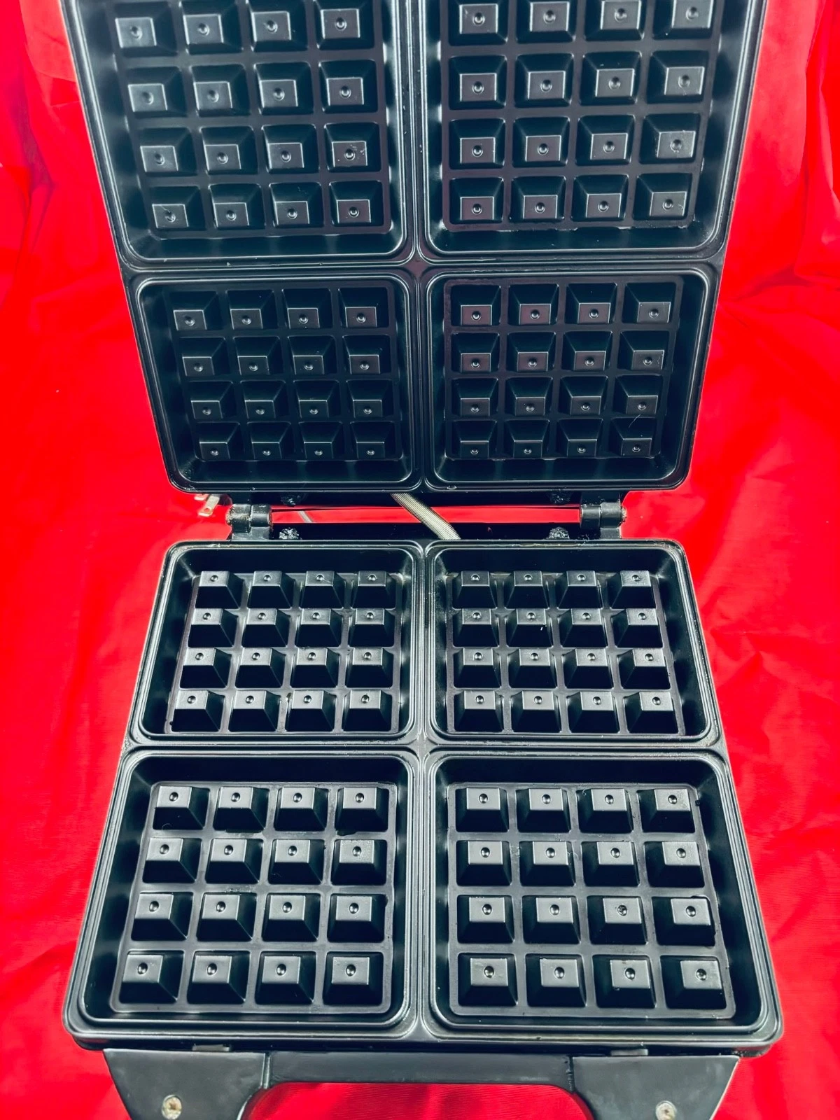 KRUPS TYPE 654 4-SLICE NONSTICK BELGIAN WAFFLE MAKER STAINLESS TESTED + CLEANED