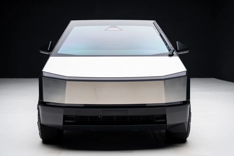 Tesla Cybertruck 2024 Foto 4 de 4