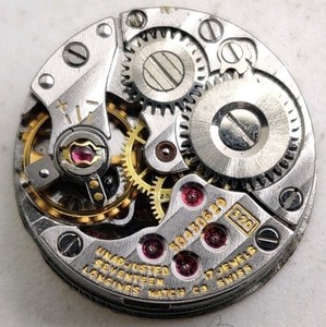 Vintage Longines Cal. 320 17 jewel watch movement Running For Repair