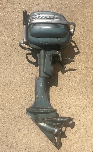Vintage Evinrude Sportwin Outboard Motor 1947 to 1951 3.3 HP COMPLETE LOOK!