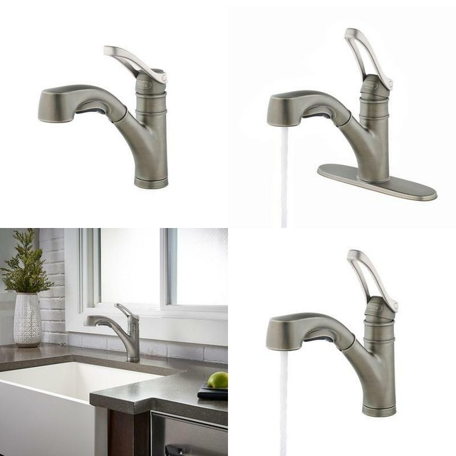 Prive Single-Handle Pull-Out Sprayer Kitchen Faucet In ...