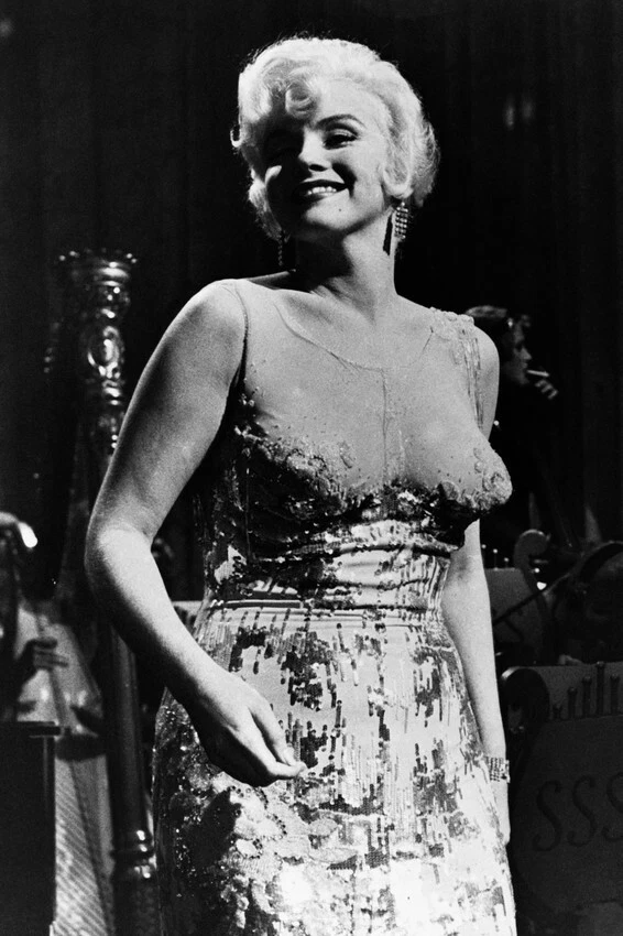 dress of marilyn monroe