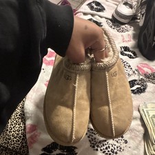 UGG Scuffette Women s 7 Beige Suede Sheepskin Lined Slip-On Slippers