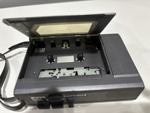 Reproductor de cassette Sanyo M-G9 para piezas o reparación - Imagen 6 de 9