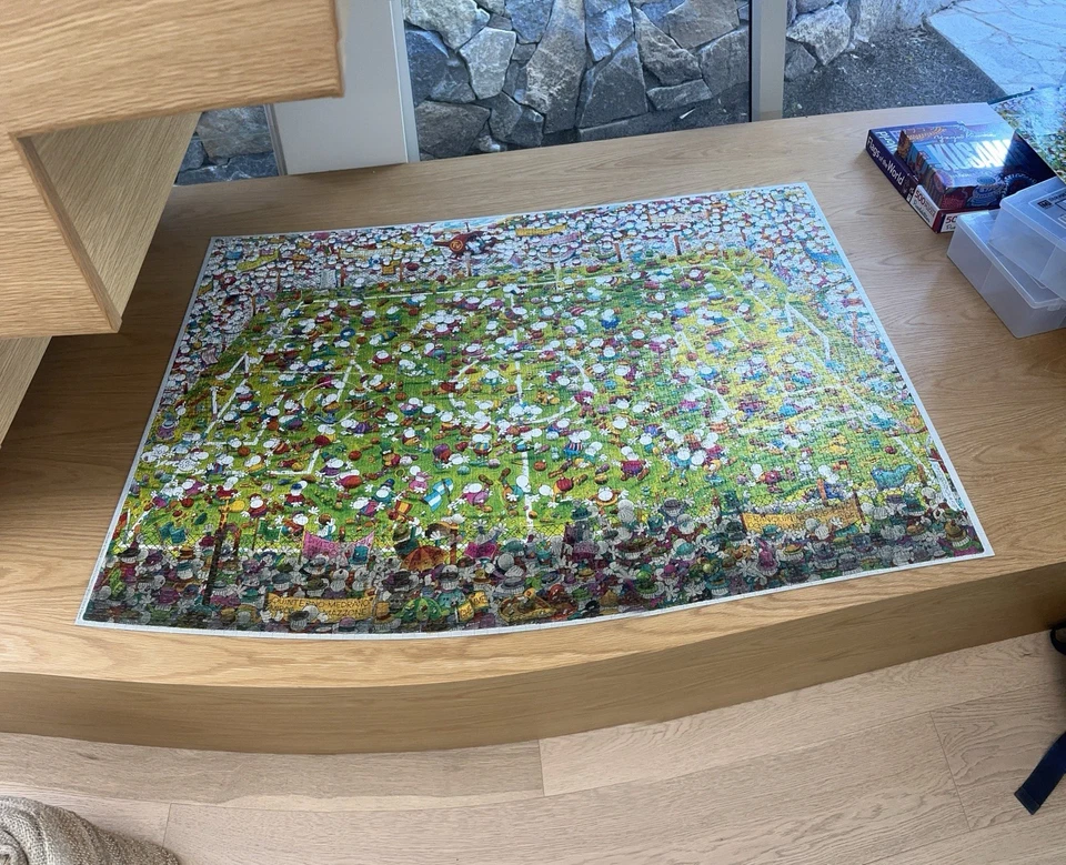 HEYE 4000 PEICE JIGSAW PUZZLE MORDILLO CRAZY WORLD CUP SOCCER FOOTBALL 96X136 cm - image 3 of 4