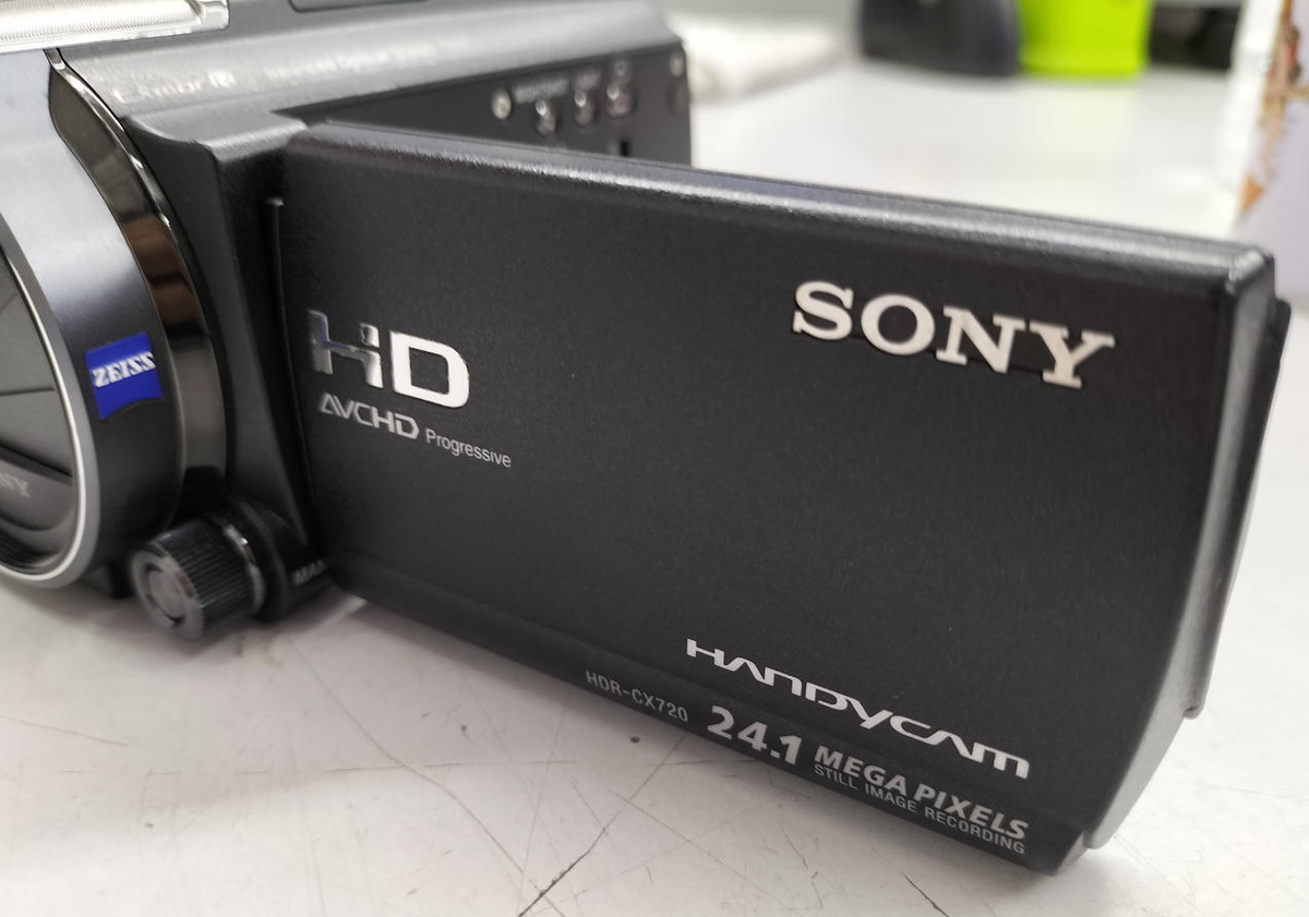 SONY Handycam HDR-CX720V Digital HD Video Camera Recorder SONY Handycam HDR-CX720V Digital HD Video Camera Recorder
