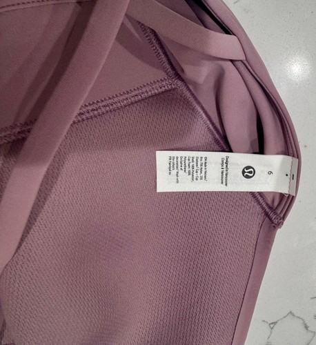 Lululemon Like a Cloud Bra, Size 6, New With Tags - Picture 3 of 4