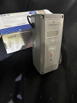 White-Rodgers 16E09-101 Universal Electronic Refrigeration Temperature Control