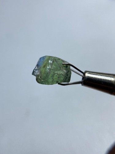 AA Fine Pleochoric Natural Tanzanite Crystal Rough Gemstone 5.37 Carats Bi Color - Picture 3 of 4