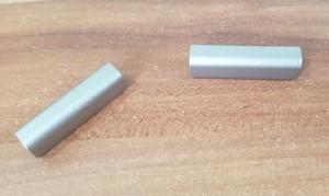 Scharnier Abdeckungen Hinge Cover L+R aus Notebook Dell Latitude E6420