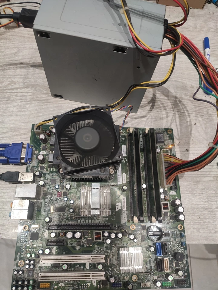 Combo Placa MSI + E6550 + 4GB  - Imagen 2 de 2