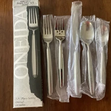 OBELUS Oneida Ltd Stainless 5 Piece Place Setting Unused USA Flatware Silverware