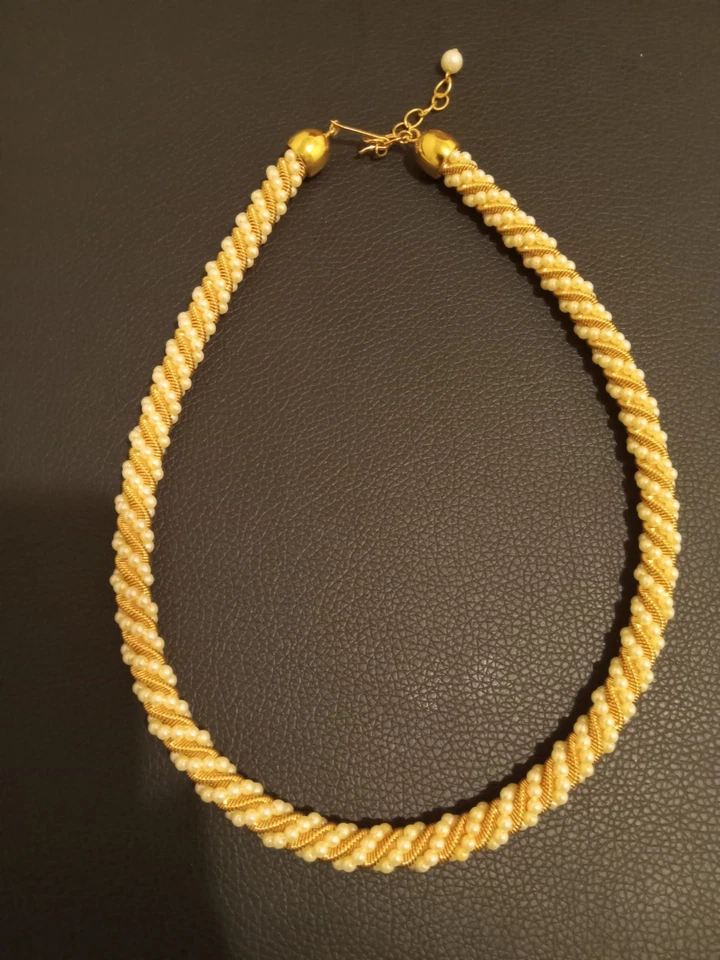 Elegant Statement Gold Pearl Necklace Formal Adjustable Metal Costume Jewelry - Image 3 of 3