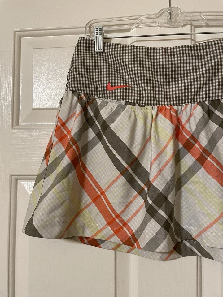 Falda de golf Nike Golf Sport Dri-fit a cuadros amarilla, naranja, gris y blanca talla 6 Foto 3 de 4
