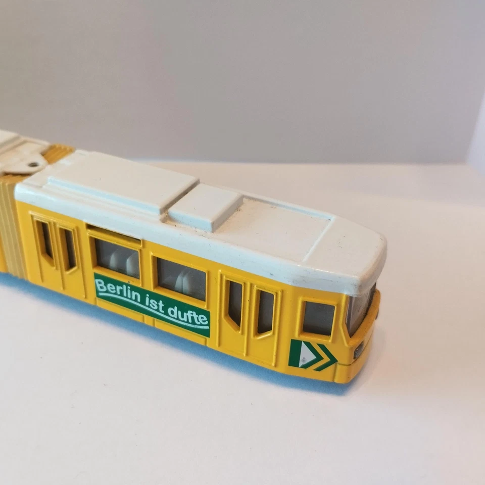 Siku Super Series Berlin Tram 1615 moulé sous pression tram BERLIN IST DUFTE - Photo 3/4